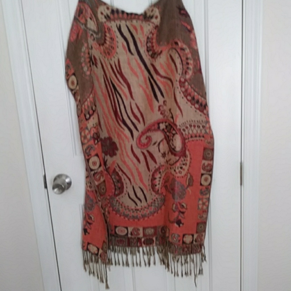 Large scarf